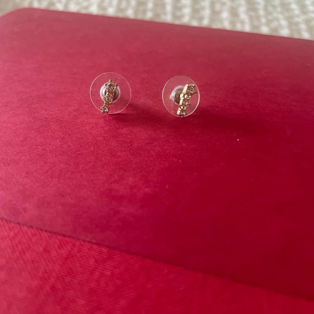 Elegant Gold Stud Earrings